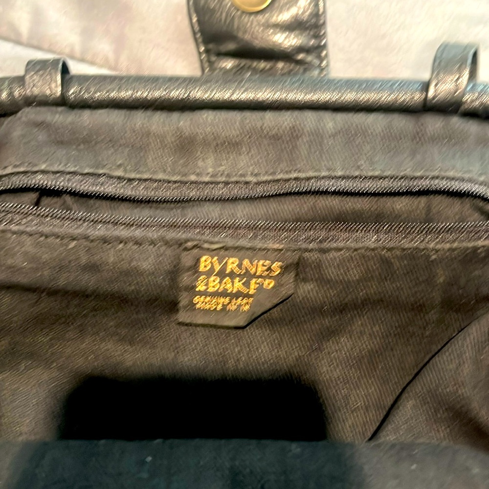 BARNES AND BAKER TOP HANDLE BAG